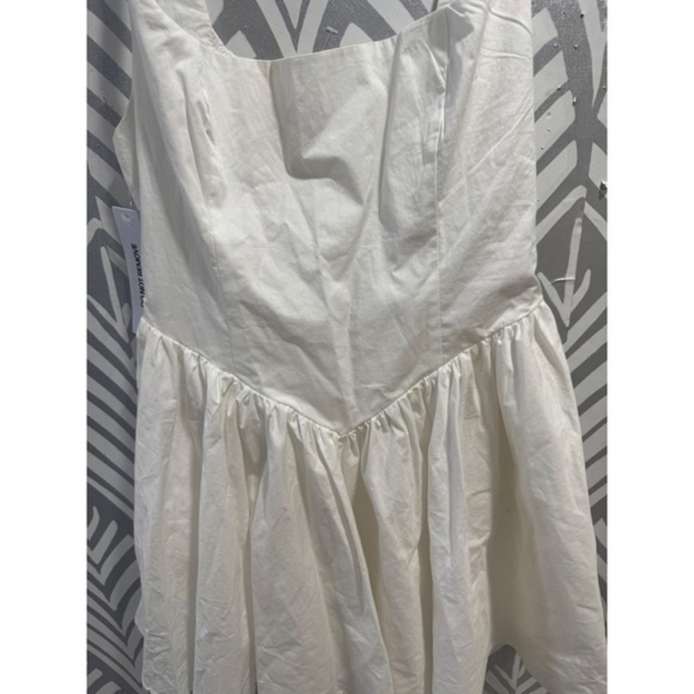 Princess Polly Straplie White Cotton
Mini Dress Square Neck Drop Waist
6 - Picture 4 of 8